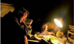父親，孩子高中能否過好，你的角色很重要！當?shù)亩己煤每纯? /> </p>
      <div   id=