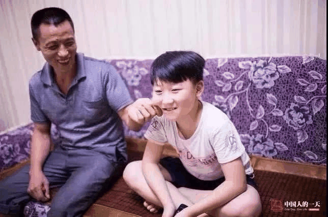 班主任坦言：學(xué)霸非天生，班級(jí)前10的孩子，90%都來自這4種家庭！