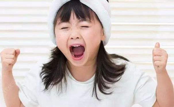 和孩子“發(fā)脾氣”是最笨的教育方式！這幾點(diǎn)教你如何教育孩子？