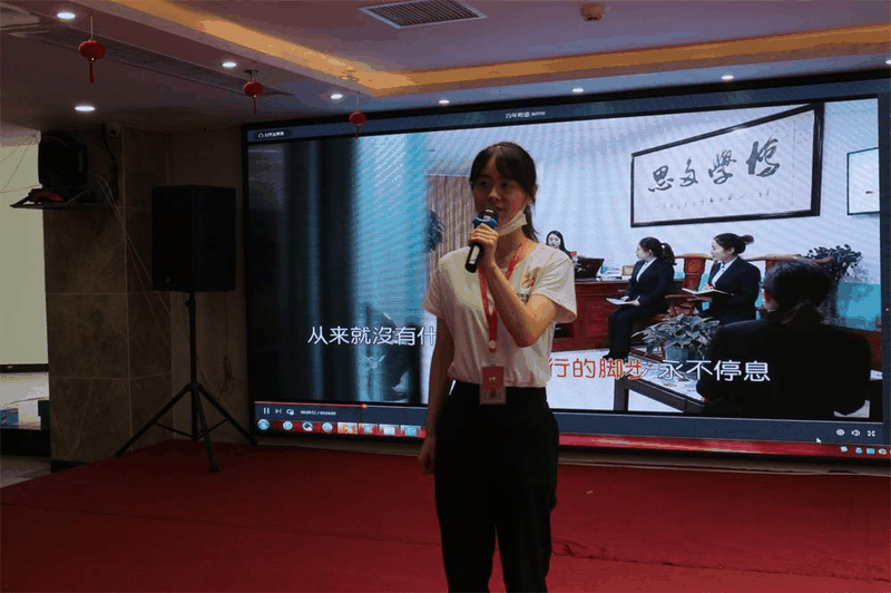 百年好房經(jīng)紀(jì)人三部曲：做人、做事、成交，每一曲都會(huì)讓客戶滿意！