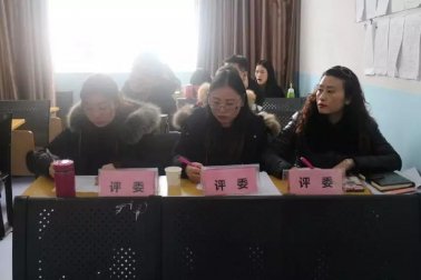 杏壇精英齊抖擻 三尺講臺競風流