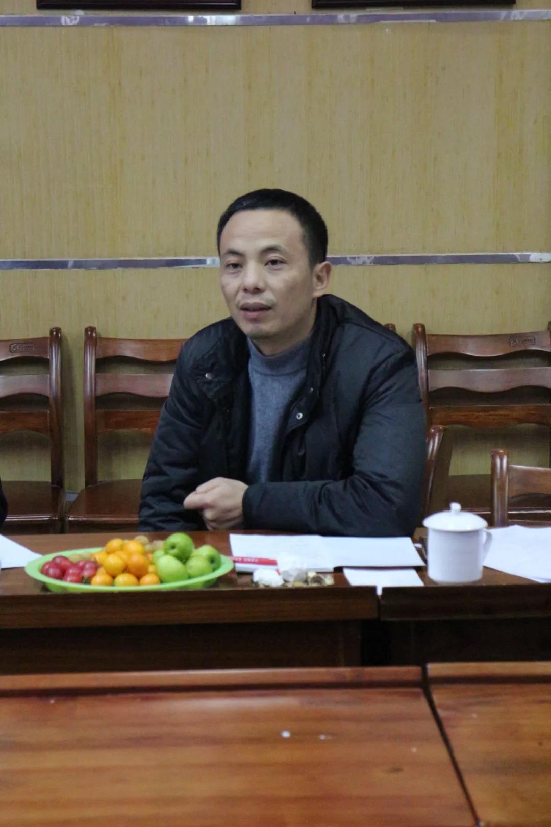 熱烈歡迎太白街道辦事處譚方培書記一行蒞臨百年集團(tuán)指導(dǎo)工作！