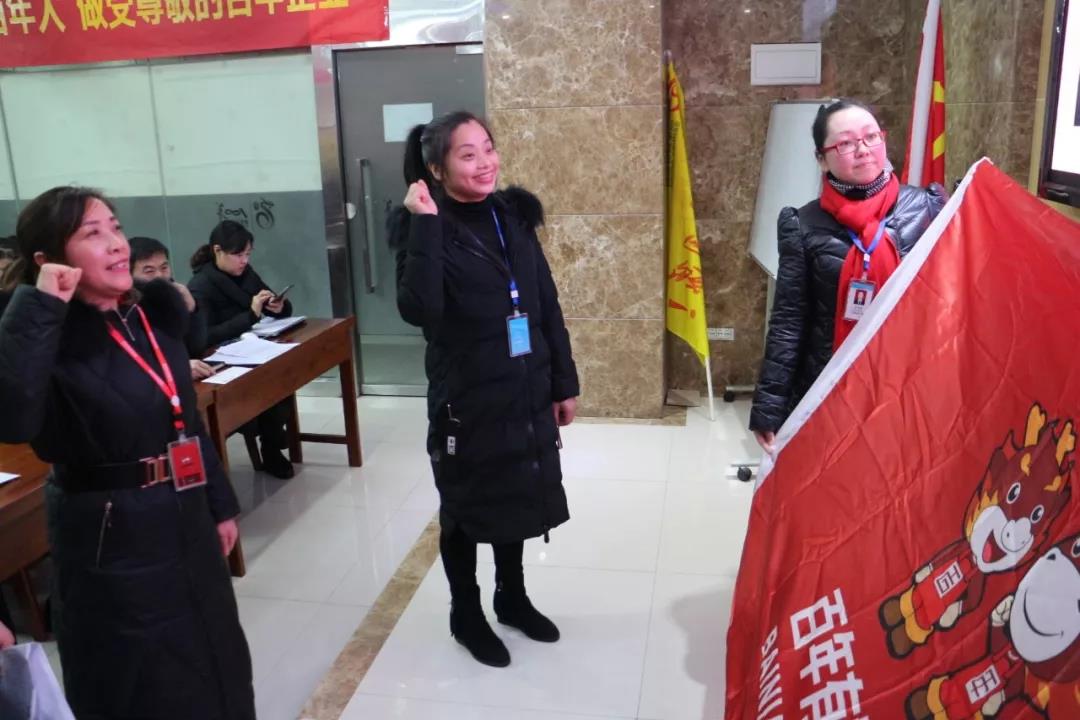 2019年，我們還在做房產(chǎn)中介，買房、賣房請放心找我們！