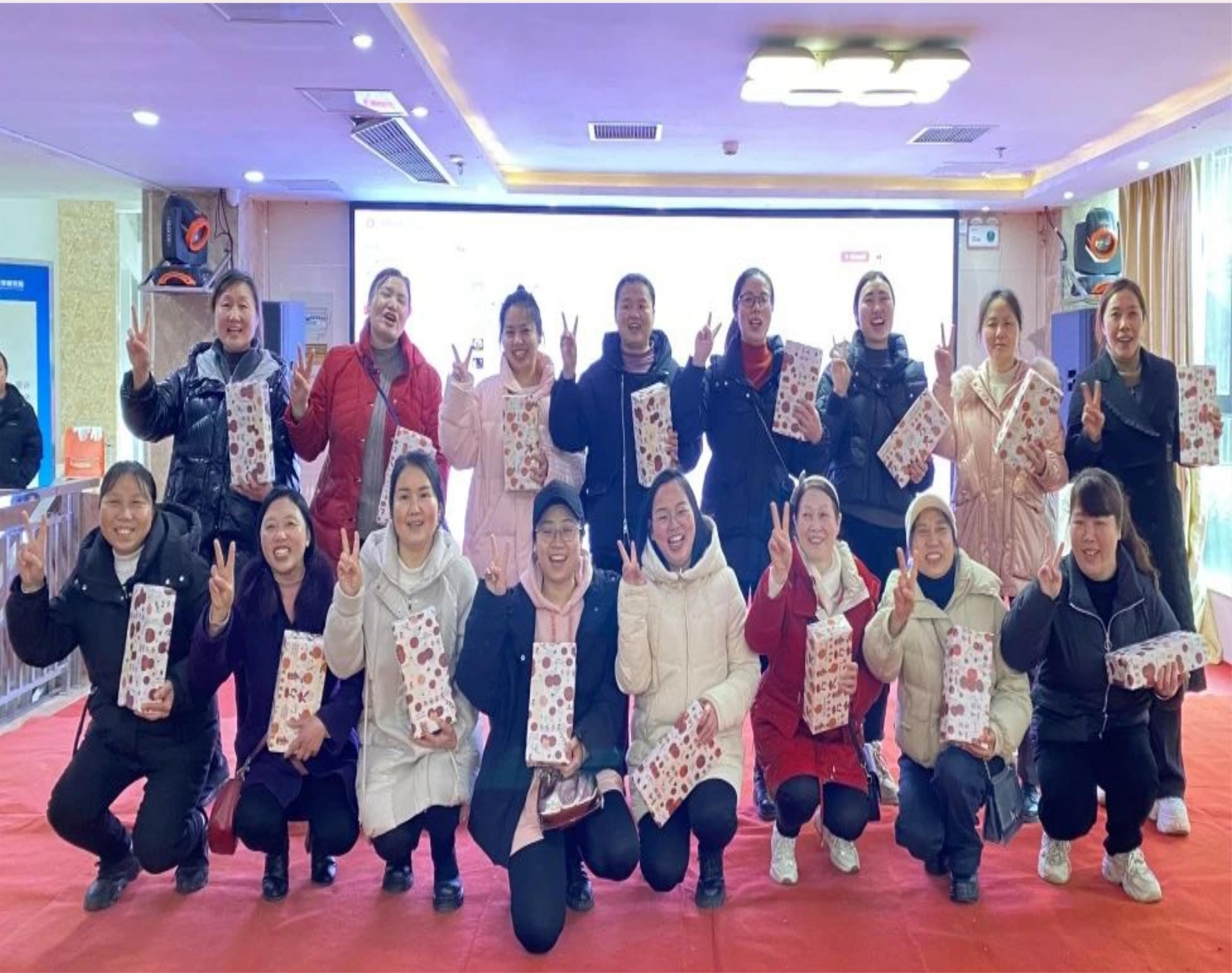 百年集團(tuán)共慶“三八”女神節(jié)，演繹女性
